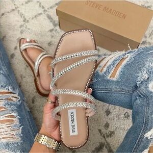 Cushionaire Diamond Strappy Sandals